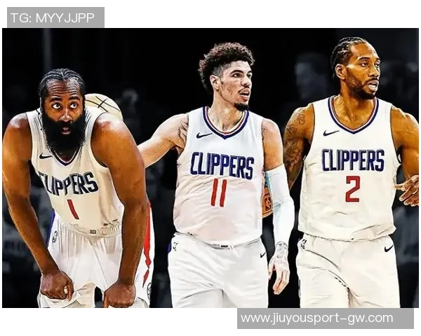 快船与黄蜂激战上半场快船微弱领先哈登表现抢眼小卡稳定发挥三球状态起伏