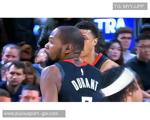 SGA巧妙造犯规杜兰特误判起跳时机展现篮球智慧 SGA巧妙造犯规杜兰特误判起跳时机展现篮球智慧