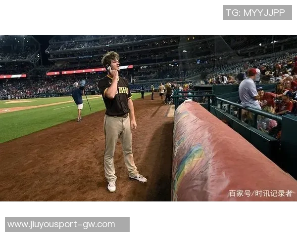 猛龙主场灯光闪烁引发混乱开赛仅40秒便暂停比赛 猛龙主场灯光闪烁引发混乱开赛仅40秒便暂停比赛